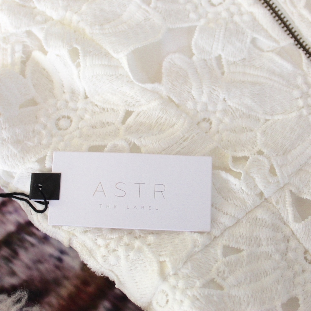 👗HP👗 ASTR stunning white lace dress - Picture 6 of 8